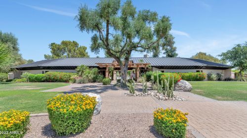 9052 29th St, Phoenix AZ  85028-5302 exterior