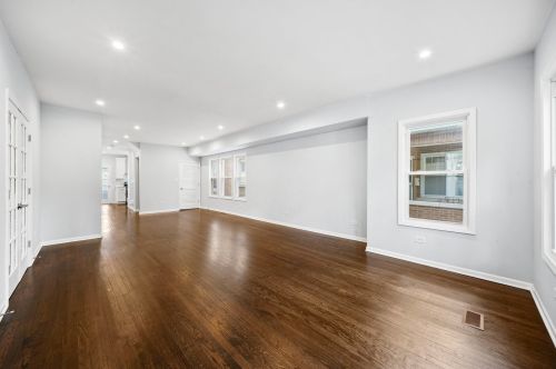 5917 Washtenaw Ave, Chicago IL  60659-3913 exterior