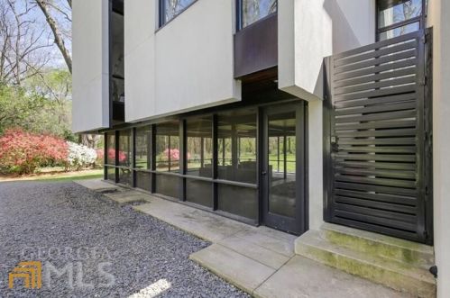 2105 Fairhaven Cir, Atlanta GA  30305-4314 exterior