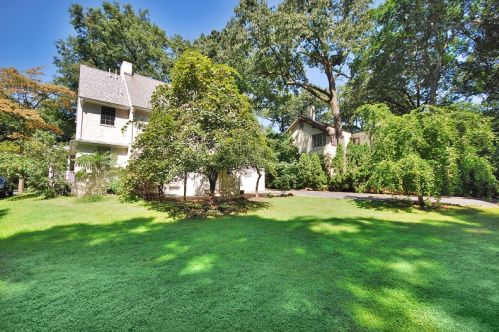 38 Woodland Rd, Maplewood NJ  07040-1240 exterior