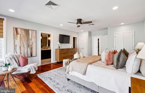 1433 Bainbridge St, Philadelphia PA 19146-2121 exterior