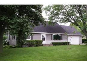 365 Park Ridge Ave, Appleton, WI 54911-1122