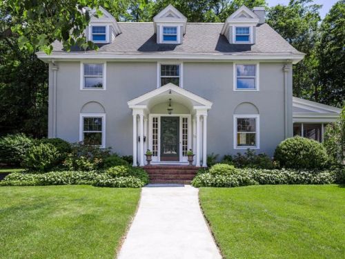 33 Farmington Ave, Springfield, MA 01106-1432