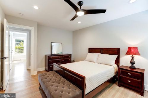 1326 Kirby Rd, Mc Lean VA  22101-2409 exterior