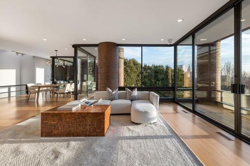 110 Congdon St, Providence RI  02906-1413 exterior