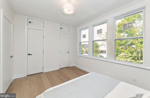 1607 D St, Washington DC  20003-2441 exterior