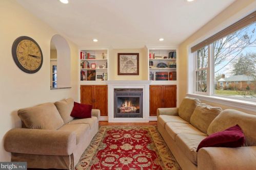 3316 Harrell St, Silver Spring, MD 20906-4147