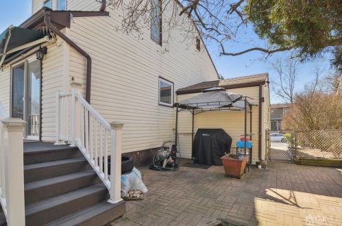 11 Beverly Rd, Old Bridge NJ  08857-1613 exterior