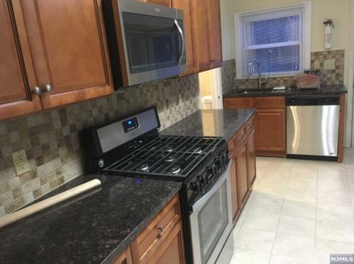 186 May St, Paterson NJ 07506-2637 exterior