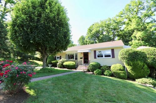 140 Overlook Ave, Peekskill, NY 10566-3008