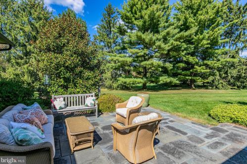 34 Constitution Hl, Princeton NJ 08540-6754 exterior