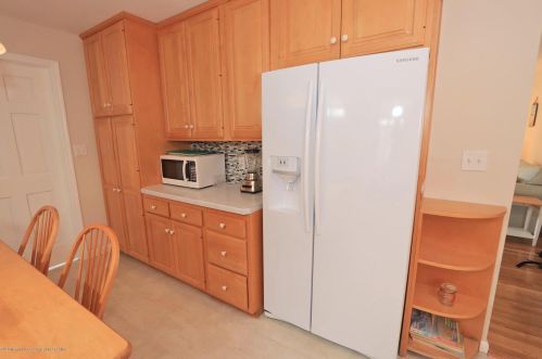 21 Dover Ave, Lavallette NJ 08735-2704 exterior