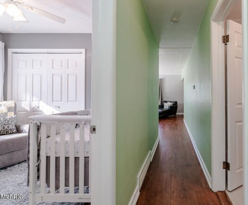 1564 Hansen St, Meskegon MI 49445-1238 exterior