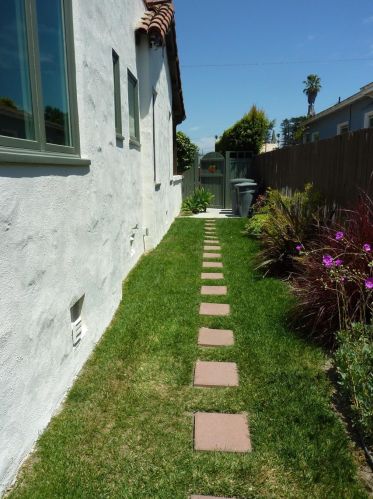 636 5 St, Oxnard CA 93030-6520 exterior