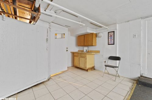 2435 Drake Ave, Chicago IL 60647-2413 exterior