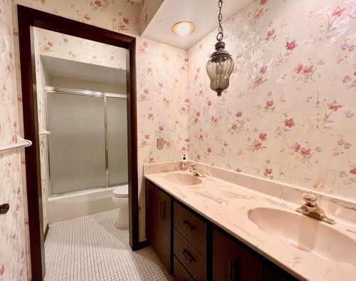 1228 Paloma Dr, Saint Louis MO 63131-1015 exterior