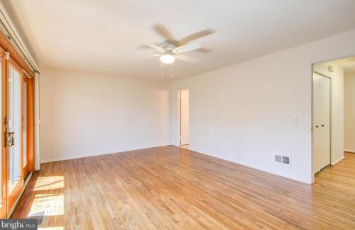 266 New Mark Esplanade, Rockville MD 20850-2735 exterior