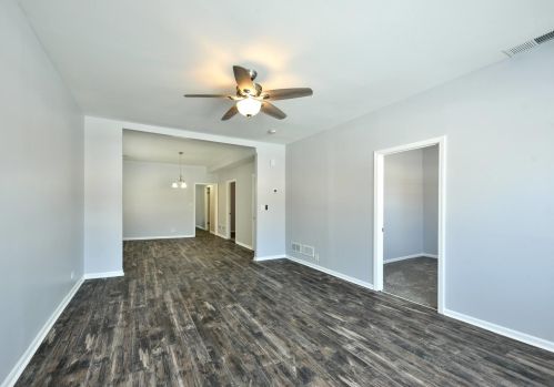 5029 West End Ave, Chicago IL 60644-2156 exterior