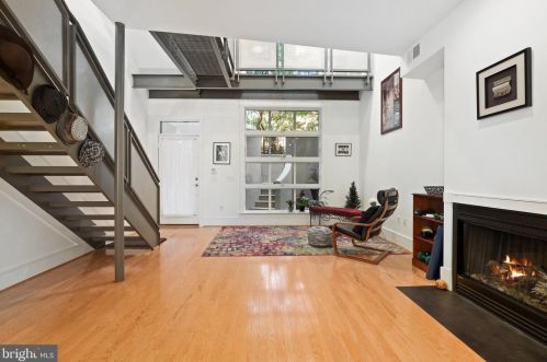 526 13th St, Washington, DC 20002-6330