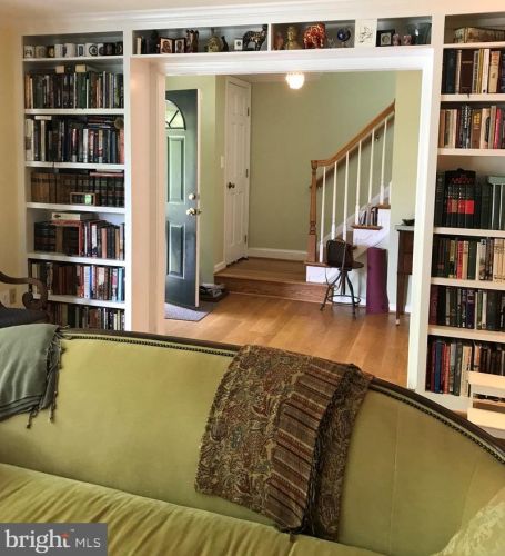 1218 Kensington Rd, Mc Lean, VA 22101-2920