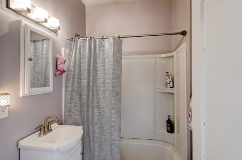 141 Farm St, Woonsocket RI 02895-1107 exterior