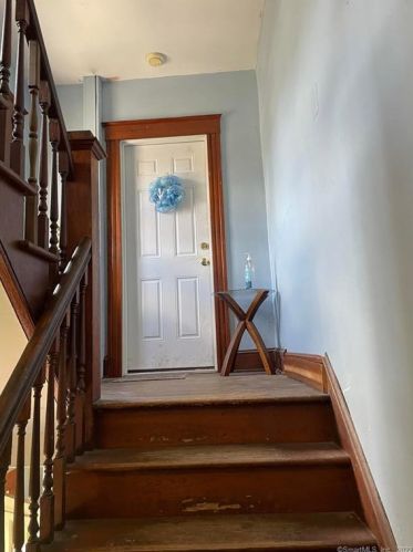 82 Wilcox St, New Britain CT 06051-1209 exterior