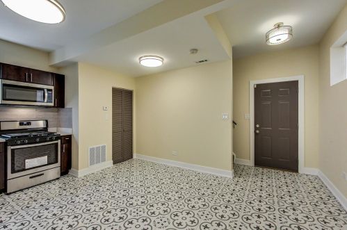 4236 Champlain Ave, Chicago IL  60653-2924 exterior