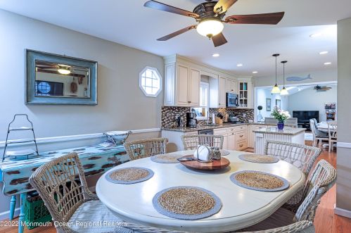 2215 Middle Ave, Point Pleasant Beach NJ 08742-5138 exterior