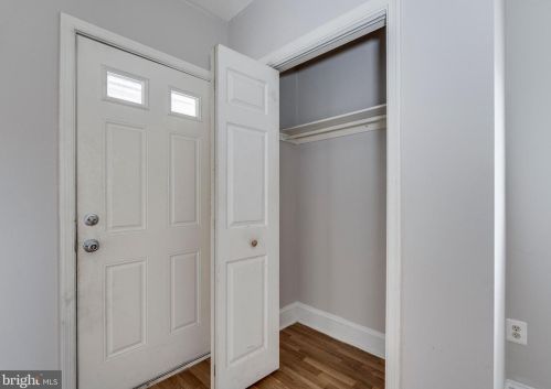 1320 T St, Washington DC 20009-4438 exterior