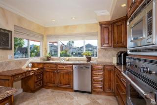 4154 La Venta Dr, Thousand Oaks CA  91361-3805 exterior