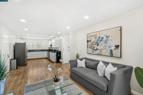 1650 Farm Bureau Rd, Concord CA  94519-1943 exterior