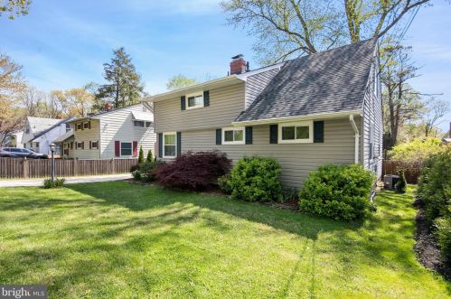 303 Cedar Ln, Rockville, MD 20851-1115