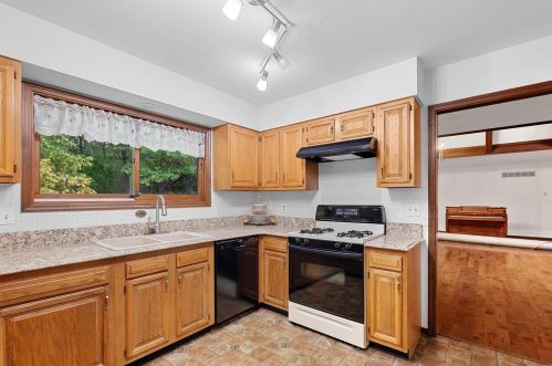 4607 Forest Valley Dr, Saint Louis MO 63128-3431 exterior