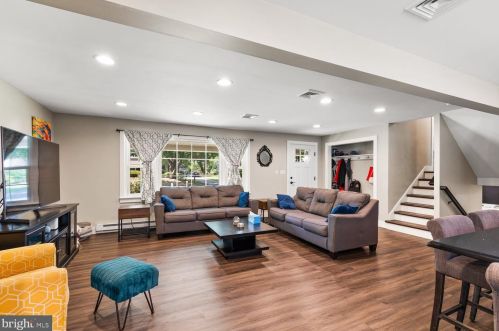 1826 Northbrook Dr, Lancaster PA 17601-5026 exterior