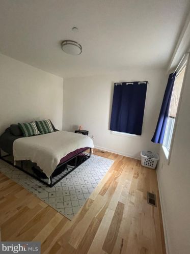 924 15 St, Philadelphia PA 19146-2141 exterior