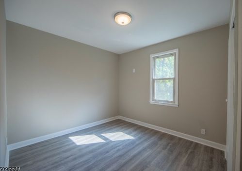 451 River Rd, Rahway NJ  07065-4203 exterior