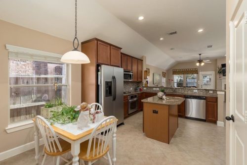 7018 Dewberryshores Ln, Humble TX 77396-4352 exterior