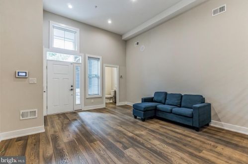 220 Fountain St, Philadelphia PA  19128-4508 exterior