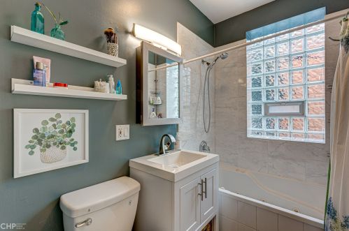 6105 Kimbark Ave, Chicago IL  60637-2850 exterior