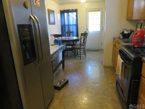 194 High St, Perth Amboy NJ 08861-3504 exterior