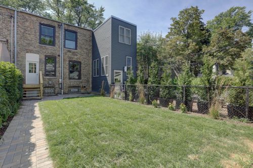 1934 Newport Ave, Chicago IL  60657-1026 exterior