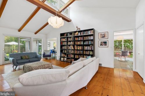 86 Castle Howard Ct, Princeton NJ 08540-4026 exterior