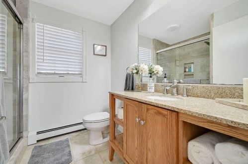 2 Trevor Ln, Worcester MA  01605-1081 exterior