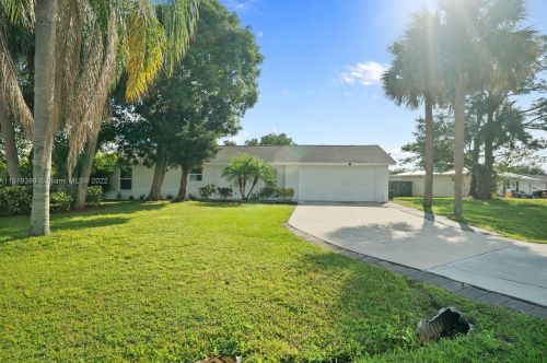 300 Prima Vis Blvd, Fort Pierce FL 34983-1834 exterior