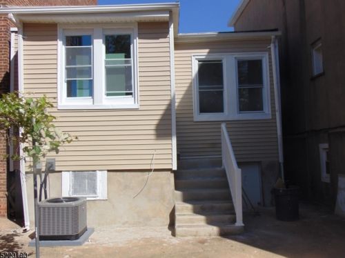 572 9th St, Newark NJ  07107-1908 exterior