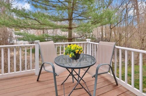 1001 Pheasant Wood Rd, Briarcliff NY 10510-2070 exterior