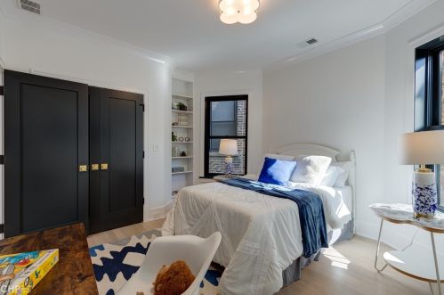 2637 Mozart St, Chicago IL  60647-1739 exterior