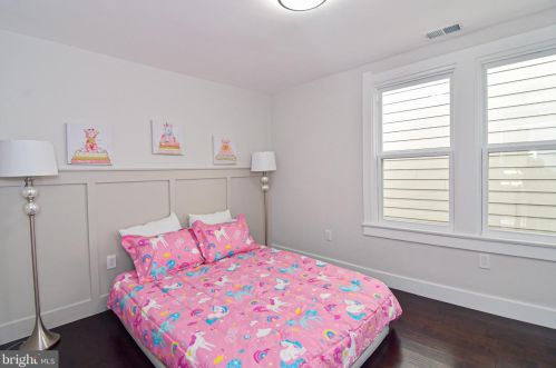 2911 17th St, Washington DC  20018-1825 exterior