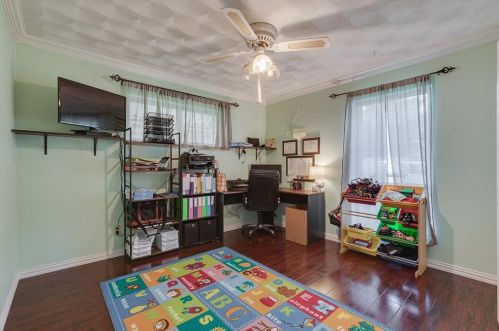 2108 11 St, Irving TX 75060-3529 exterior