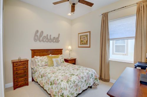 9800 Nuova Way, Fort Pierce FL 34986-2825 exterior